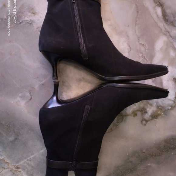 Stuart Weitzman Womens Pointed Toe Short Boots Black Size 8.5 AA - Picture 4 of 7